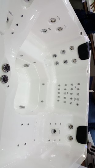 Spa Quadrado Toledo Innova em Gel Coat