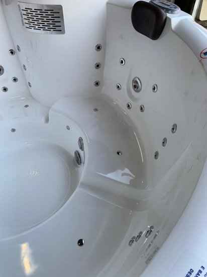 Spa Redondo Caiman Diamante em Gel Coat