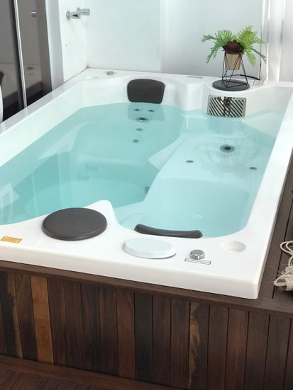 Spa Retangular Batel Diamante em Gel Coat