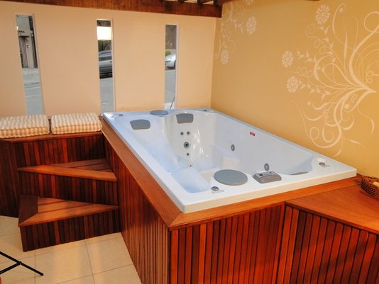 Spa Retangular Batel Slim Plus em Gel Coat
