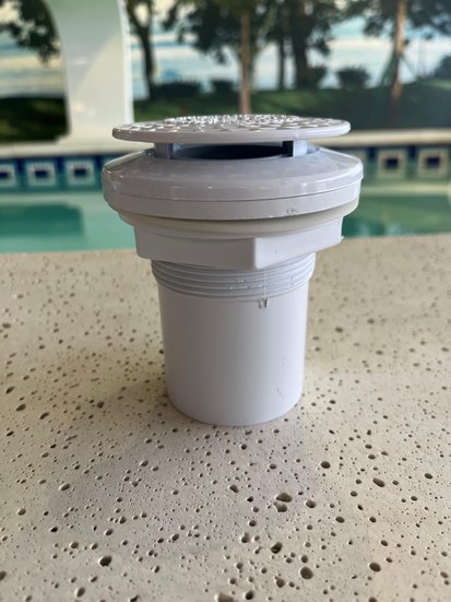 Tampa de Proteção do Dispositivo de Aspiração para Piscinas
