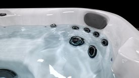 Spa Quadrado J275 Jacuzzi em Acrílico com Fechamento e Cobertura