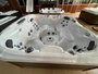 Spa Quadrado J475 Jacuzzi em Acrílico Com Fechamento e Cobertura Térmica